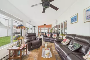 9 Pewter Ln, Hicksville, NY 11801 - Photo 6