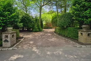 61 Hidden Cove Ct, Southampton, NY 11968 - Photo 2