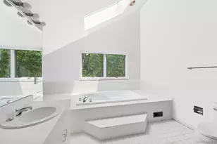 61 Hidden Cove Ct, Southampton, NY 11968 - Photo 20