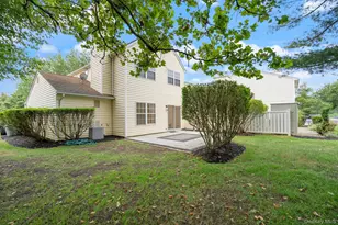 6 Doe Path, Coram, NY 11727 - Photo 30