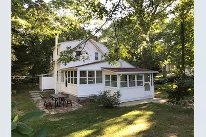 275 Hamilton Avenue, Cutchogue, NY 11935 - Photo 2