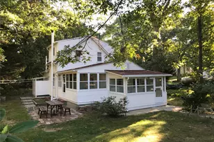 275 Hamilton Ave, Cutchogue, NY 11935 - Photo 2