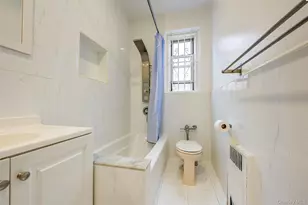 111-39 76th Rd, Forest Hills, NY 11375 - Photo 26