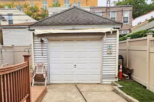 77-52 76th St, Glendale, NY 11385 - Photo 30