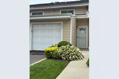 2355 Pershing Boulevard #707, Baldwin, NY 11510 - Photo 2