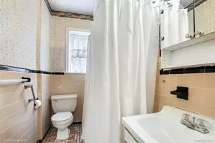 48-17 42nd St, Sunnyside, NY 11104 - Photo 10