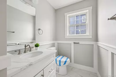 90 University Avenue, Yonkers, NY 10704 - Photo 14