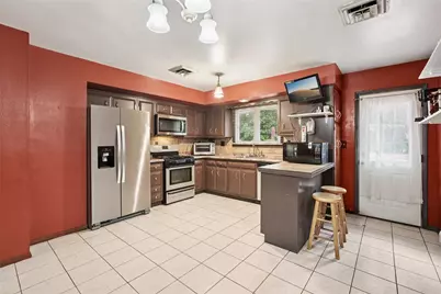 11 Lancaster Lane, Monsey, NY 10952 - Photo 10