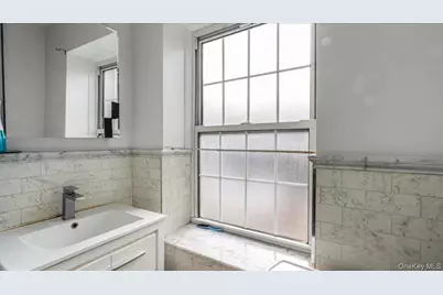 90 Knightsbridge Road #H 1, Great Neck, NY 11021 - Photo 18