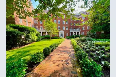 90 Knightsbridge Road #H 1, Great Neck, NY 11021 - Photo 22