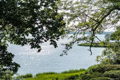 6 Shore Drive, Great Neck, NY 11021 - Photo 8