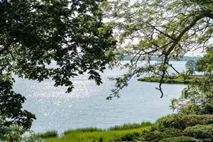 6 Shore Dr, Great Neck, NY 11021 - Photo 8