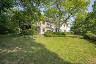 6 Shore Dr, Great Neck, NY 11021 - Photo 10