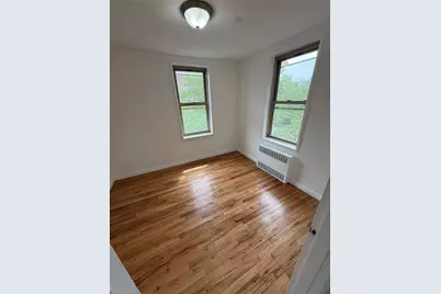 67-25 Clyde Street #5D, Forest Hills, NY 11375 - Photo 2