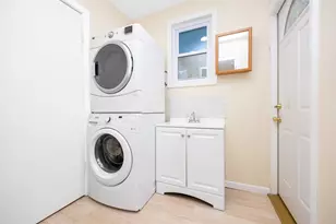 4 Wagon Ln, Levittown, NY 11756 - Photo 14