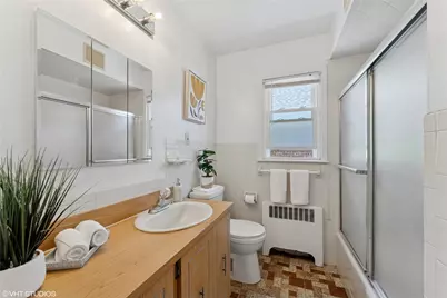 512 Nassau Boulevard, Williston Park, NY 11596 - Photo 6