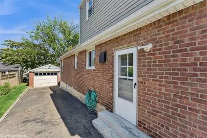 512 Nassau Boulevard, Williston Park, NY 11596 - Photo 16