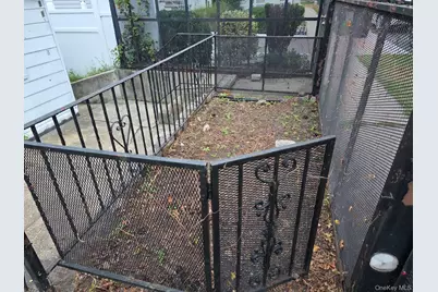 815 Swinton Avenue, Bronx, NY 10465 - Photo 24