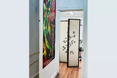 82-07 Roosevelt Avenue, Jackson Heights, NY 11372 - Photo 8