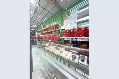 82-07 Roosevelt Avenue, Jackson Heights, NY 11372 - Photo 6