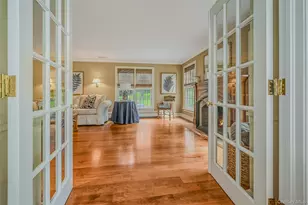 27 Van Wyck Ln, Lloyd Harbor, NY 11743 - Photo 24