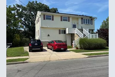 68 Knoll Street, Lindenhurst, NY 11757 - Photo 4