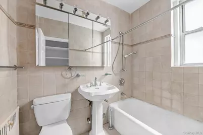 111-15 75th Avenue #4K, Forest Hills, NY 11375 - Photo 18