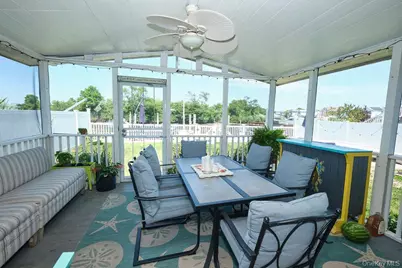 3609 Somerset Drive, Seaford, NY 11783 - Photo 18