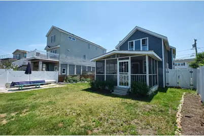 3609 Somerset Drive, Seaford, NY 11783 - Photo 20