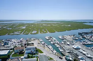 3609 Somerset Dr, Seaford, NY 11783 - Photo 6