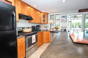 3609 Somerset Dr, Seaford, NY 11783 - Photo 16