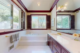 124 Montauk Hwy, Westhampton, NY 11977 - Photo 46