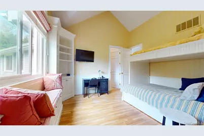 124 Montauk Highway, Westhampton, NY 11977 - Photo 40