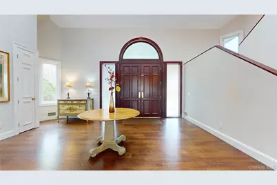 124 Montauk Highway, Westhampton, NY 11977 - Photo 20