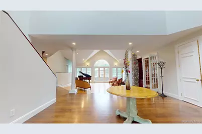 124 Montauk Highway, Westhampton, NY 11977 - Photo 22