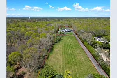 124 Montauk Highway, Westhampton, NY 11977 - Photo 2