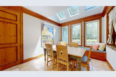 124 Montauk Highway, Westhampton, NY 11977 - Photo 32