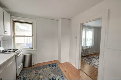 284 4th Avenue, Bay Shore, NY 11706 - Photo 12