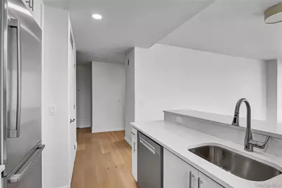 635 W 42nd Street #7A, New York, NY 10036 - Photo 18