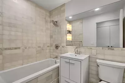 635 W 42nd Street #7A, New York, NY 10036 - Photo 20
