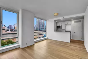 635 W 42nd St, New York, NY 10036 - Photo 14