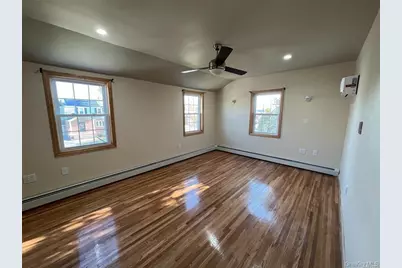 34 Diamond Street, Elmont, NY 11003 - Photo 2