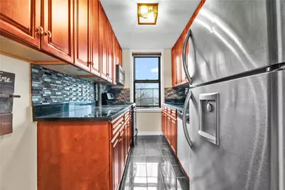 21-58 35 Street #5D, Astoria, NY 11105 - Photo 2