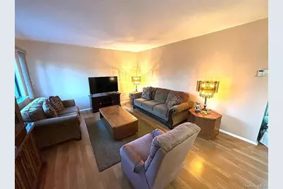 108 Village Road #B, Jefferson Valley, NY 10598 - Photo 6