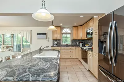 1 Garfield Court, Nesconset, NY 11767 - Photo 12