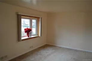 24 Garnet Pl, Elmont, NY 11003 - Photo 12