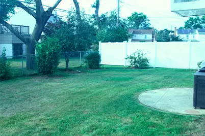 24 Garnet Place, Elmont, NY 11003 - Photo 8