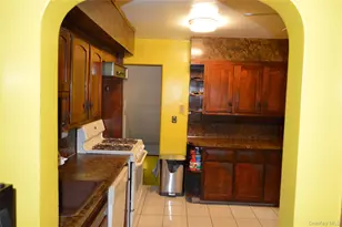 24 Garnet Pl, Elmont, NY 11003 - Photo 28