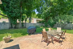 29 Munson Ct, Melville, NY 11747 - Photo 38