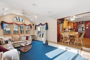 29 Munson Ct, Melville, NY 11747 - Photo 22